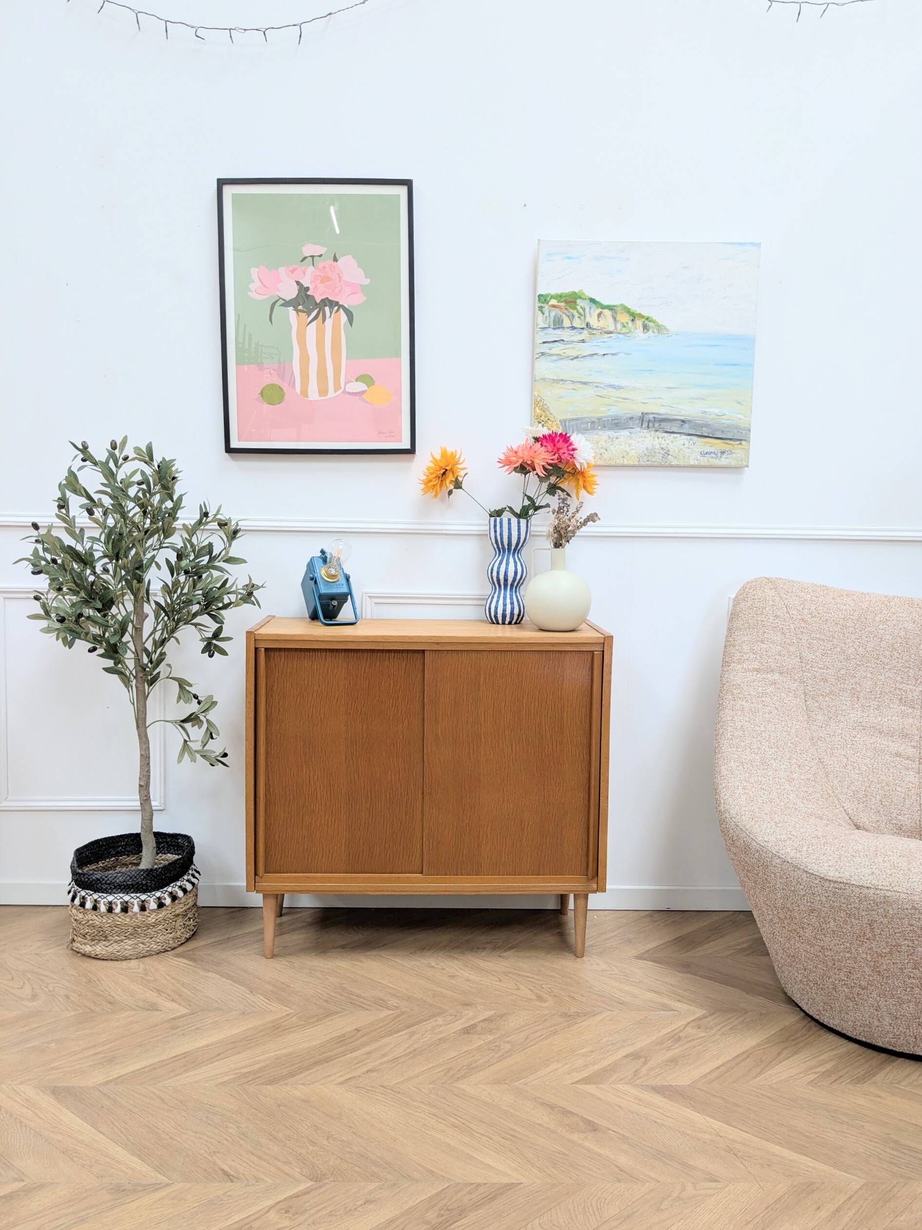 Vintage shallow sideboard