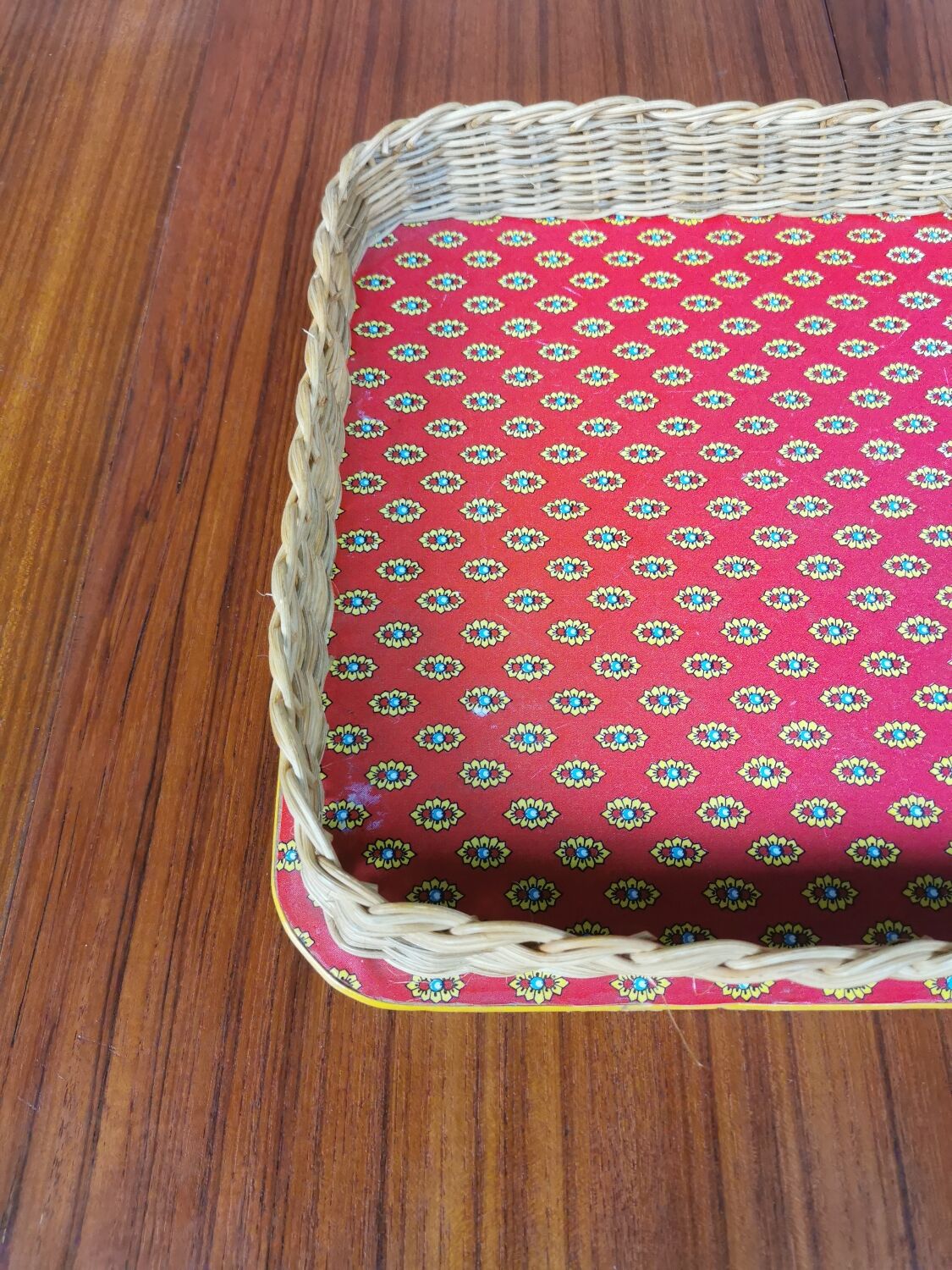 Wicker and wood serving tray