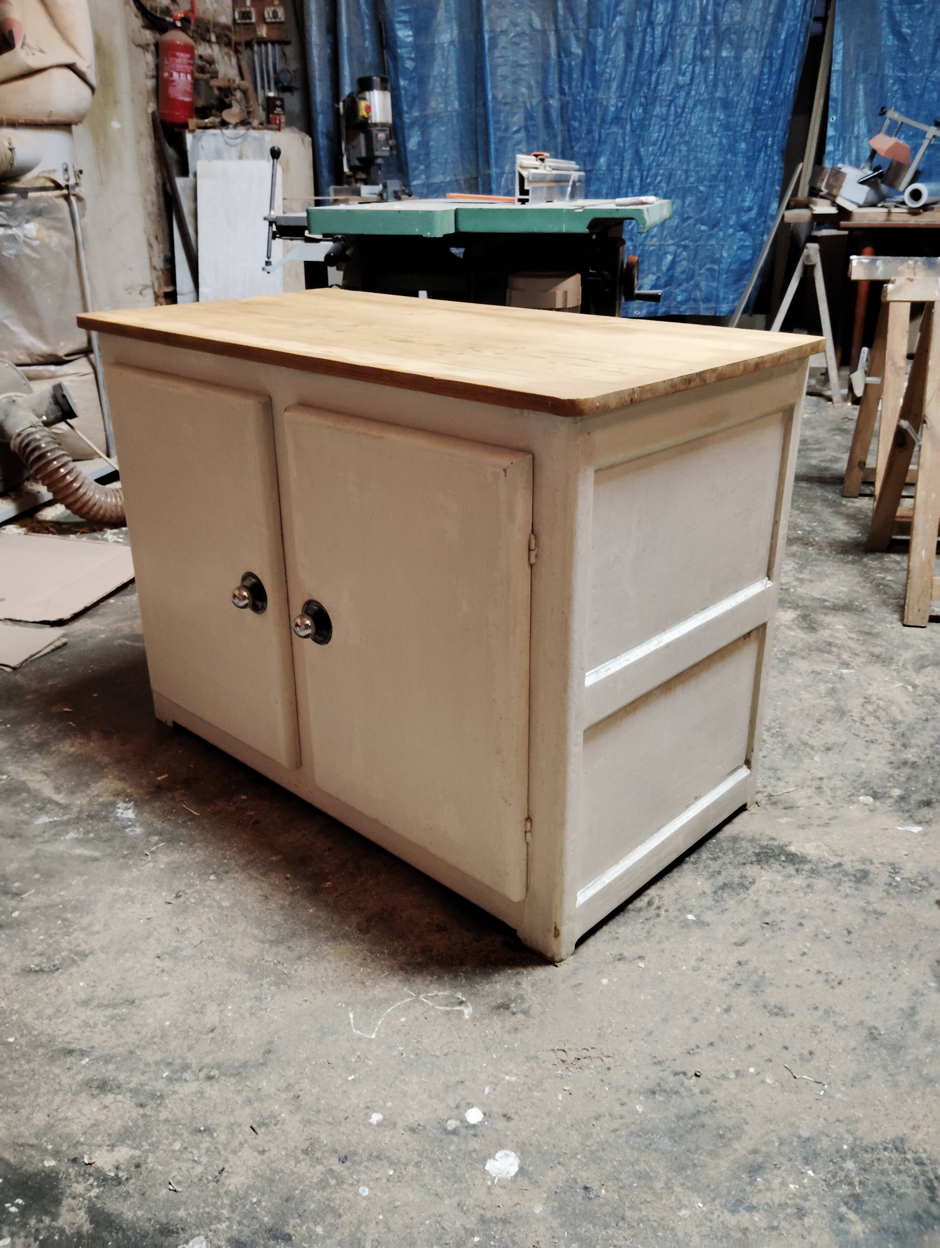 Mado/Parisian buffet