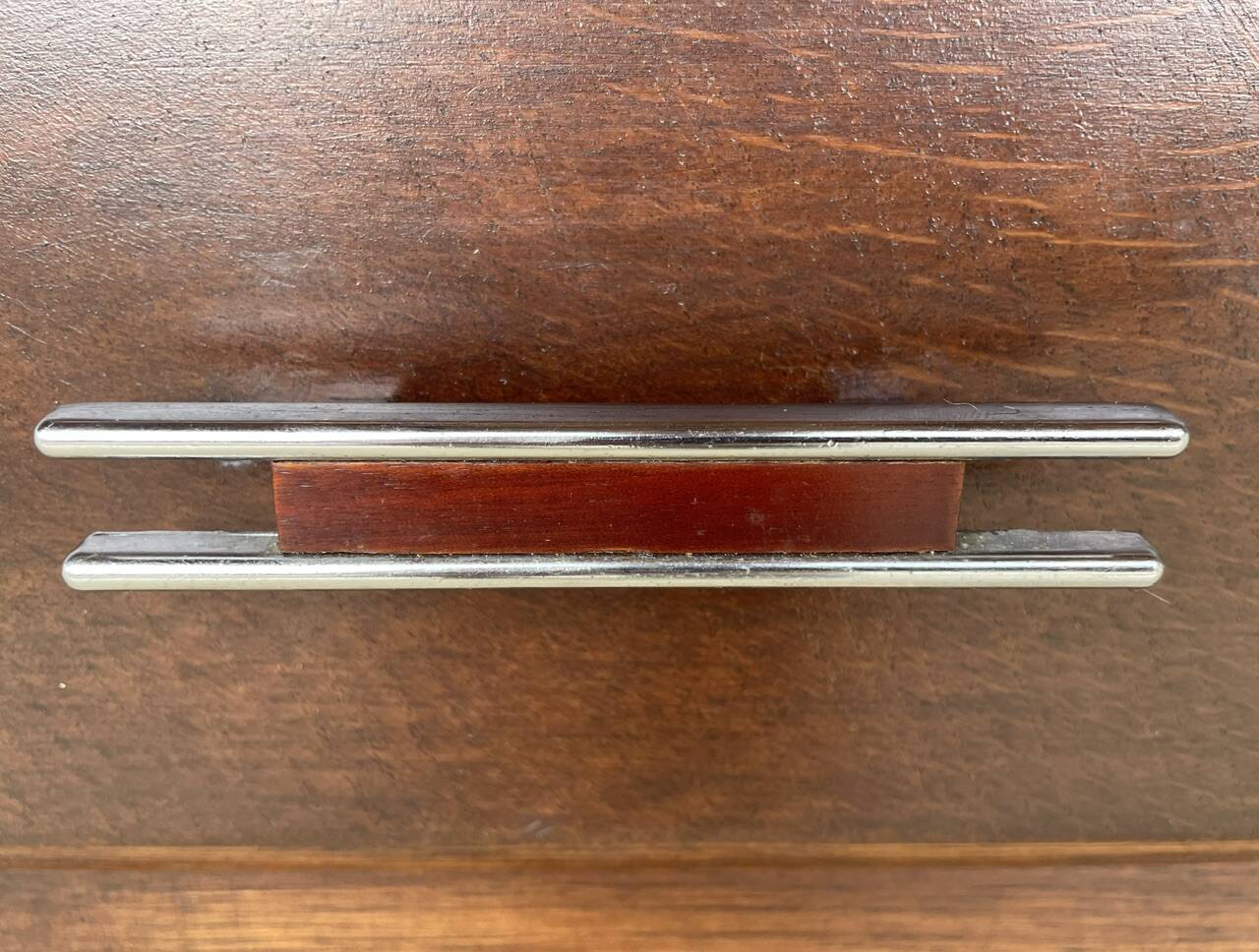 Commode de style Art Deco en noyer, circa 1950
