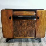 Armoire Gramophone par Jindrich Halabala