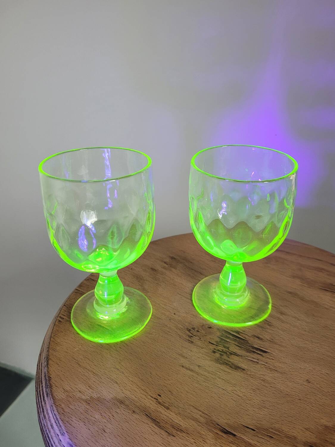 Uraline stemware