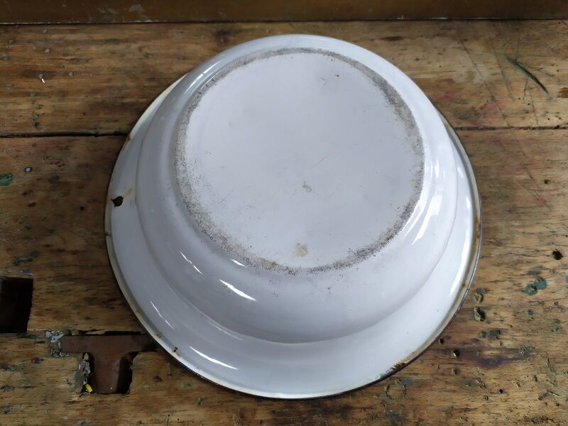 Old Vintage enamelled metal basin