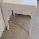 Bureau ancien Art Déco blanc bois massif boutons boules métal vintage