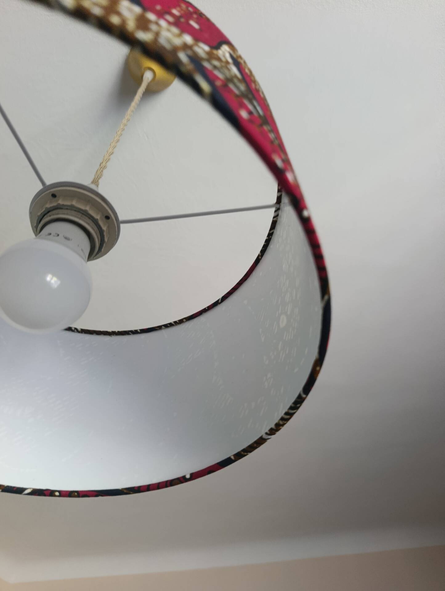 Lampshade / fabric suspension with ethnic printed wax