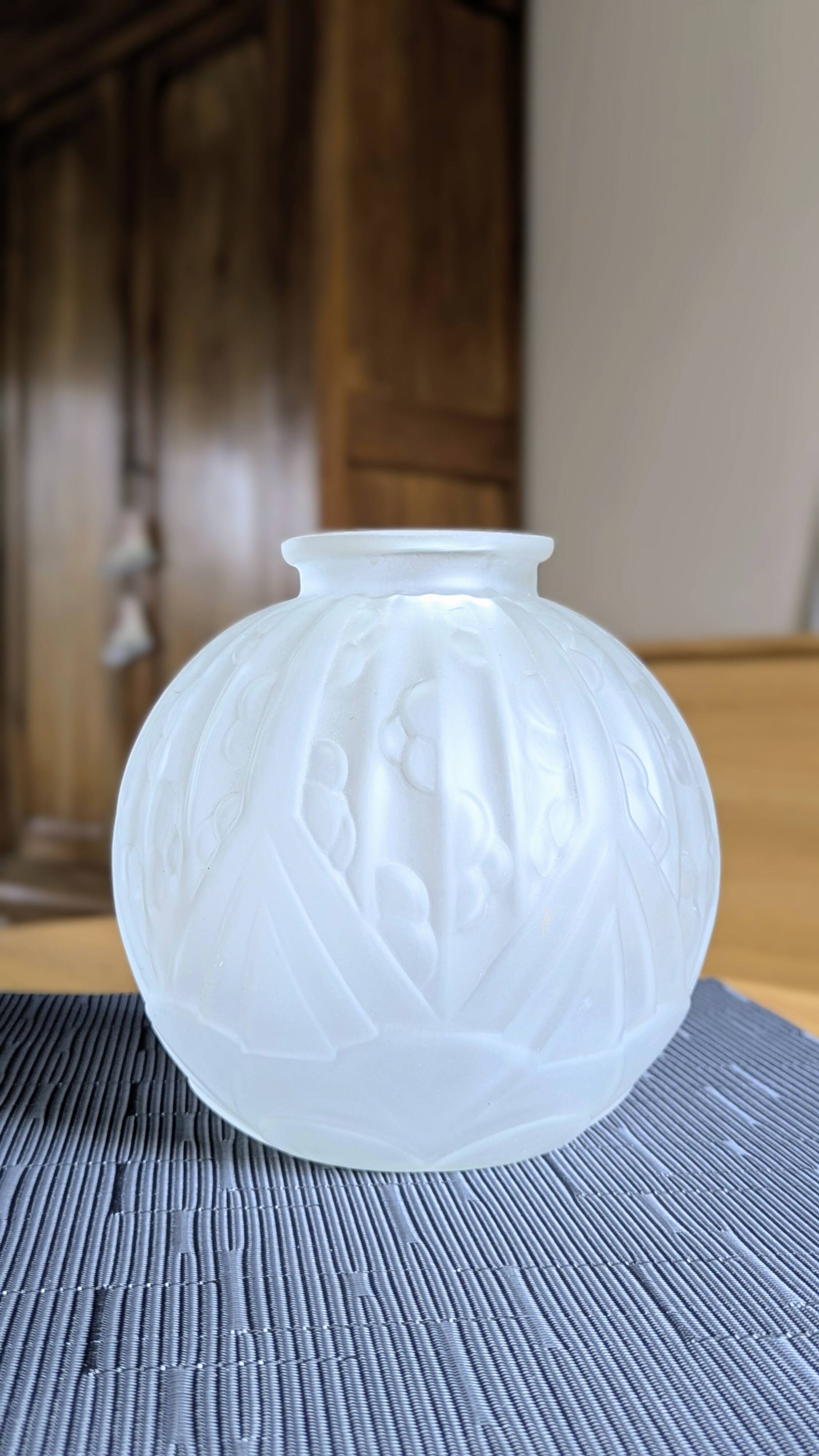 Vase boule art deco (L-0210-1)