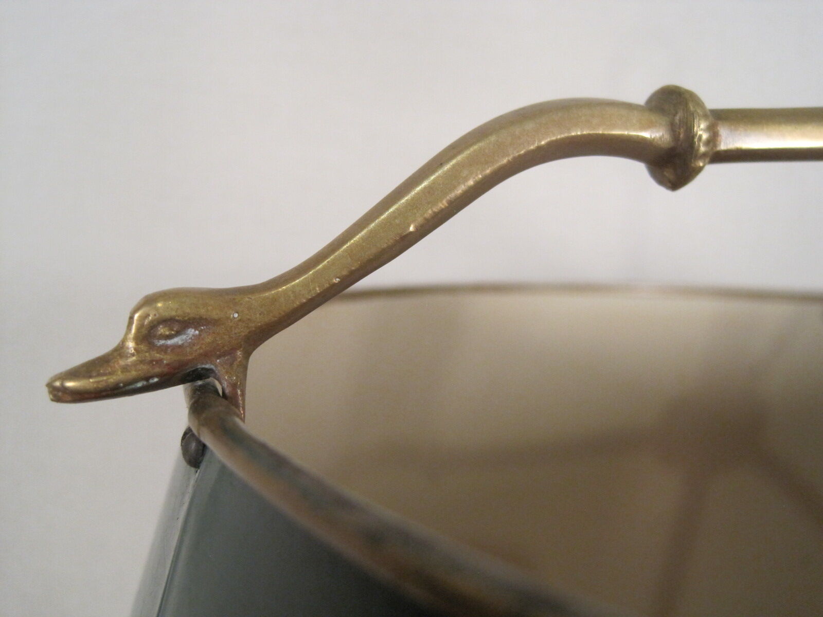 Lampe bouillotte aux aigles XIX ème style Empire en bronze à 3 bras de lumière