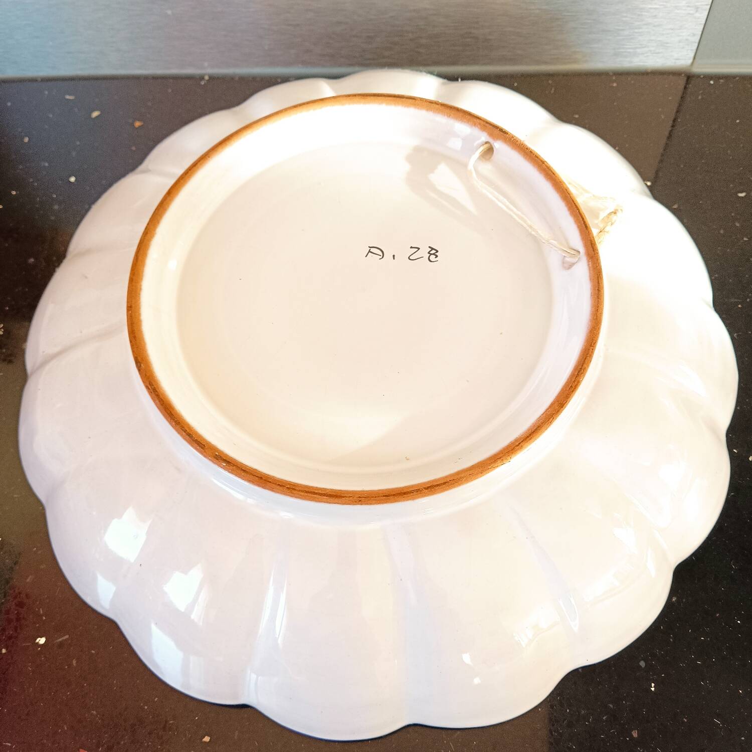 Bowl, decorative plate