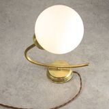 Applique murale italienne vintage en laiton et opaline