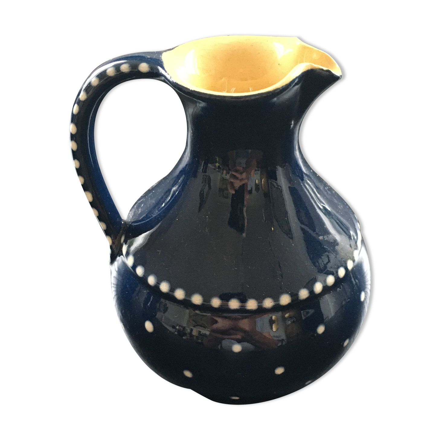 Midnight blue pitcher décor white polka dots
