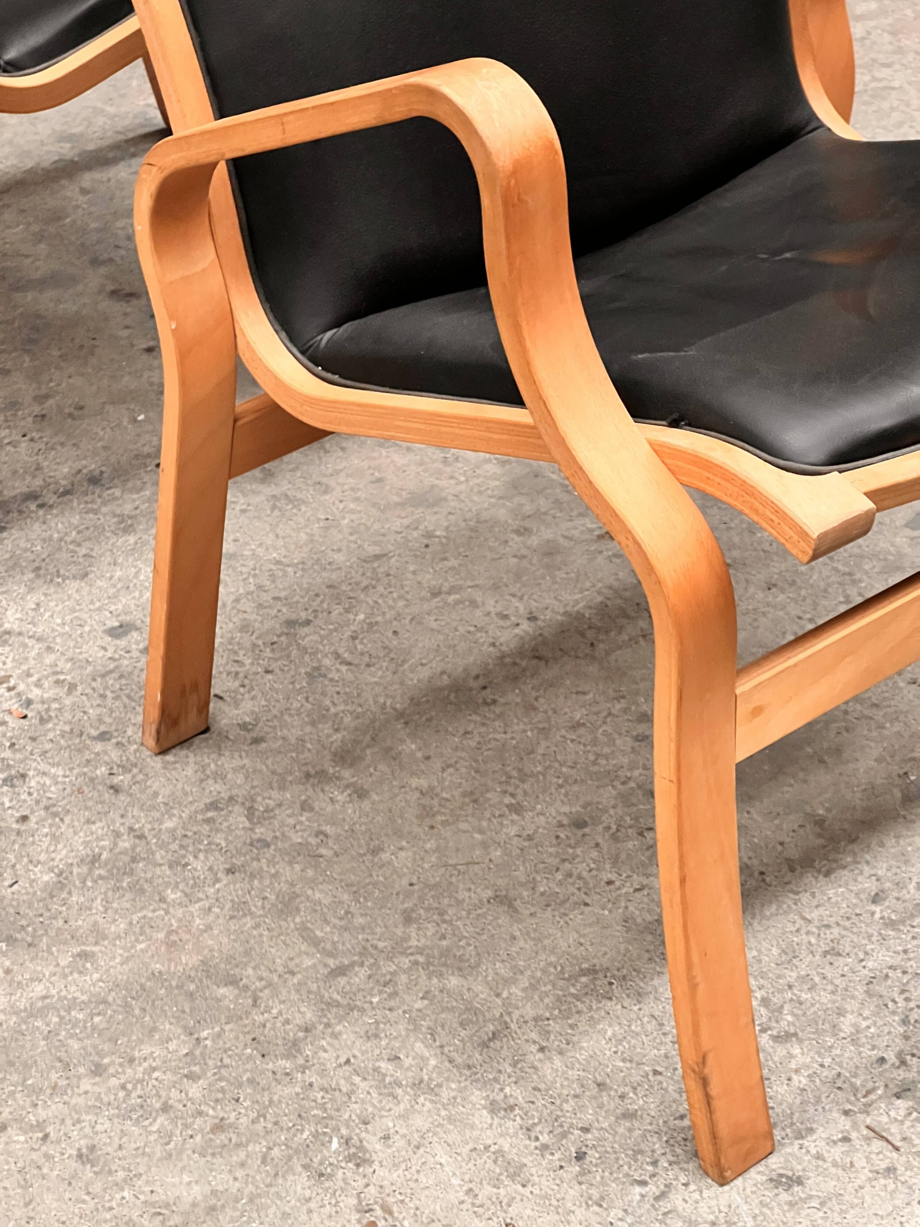 Pair of lounge chairs