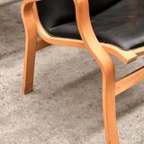 Pair of lounge chairs