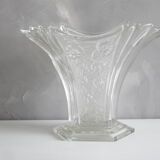 Vase en verre moulé pressé à décor de fleurs stylisées