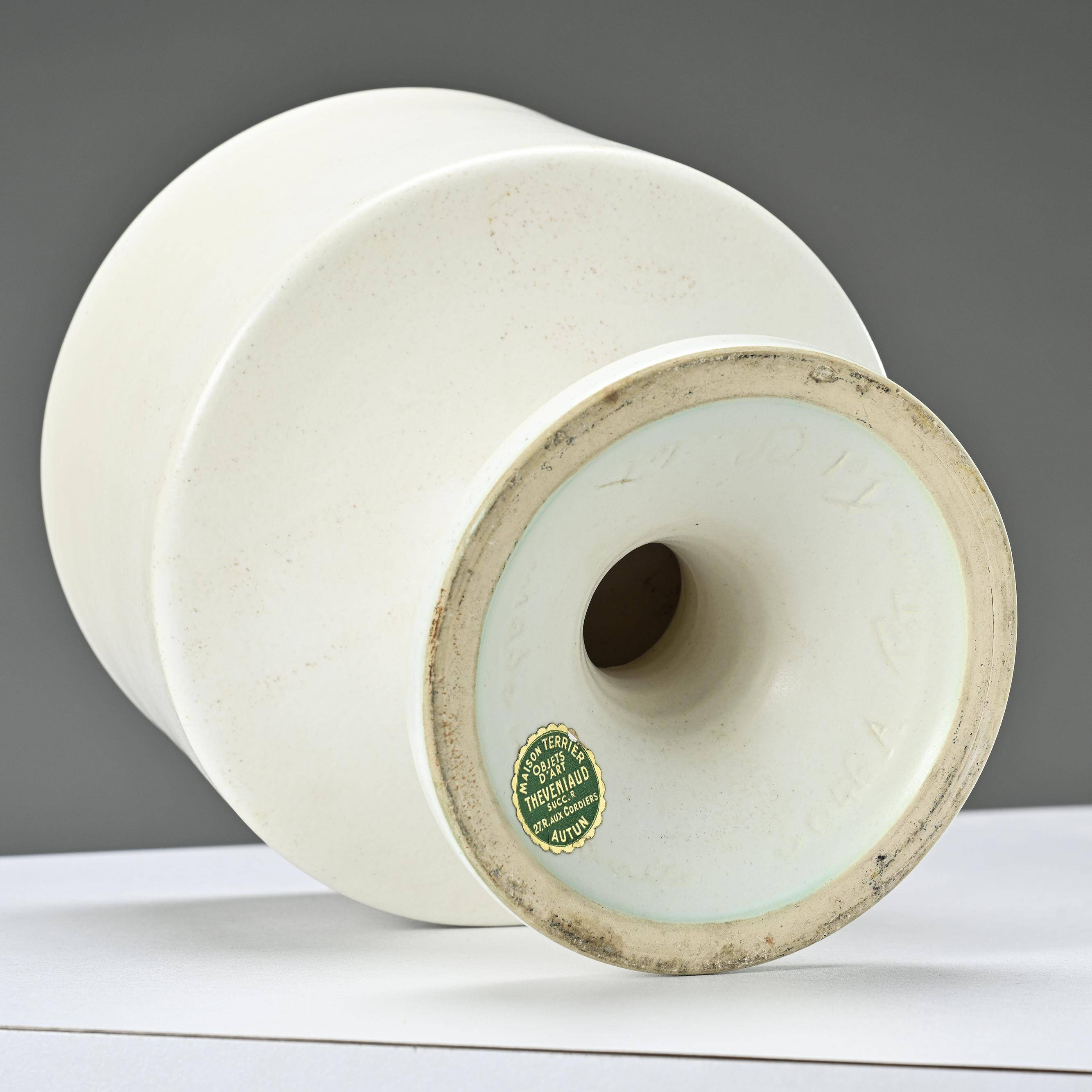 Cup on pedestal by Pol Chambost, circa 1970