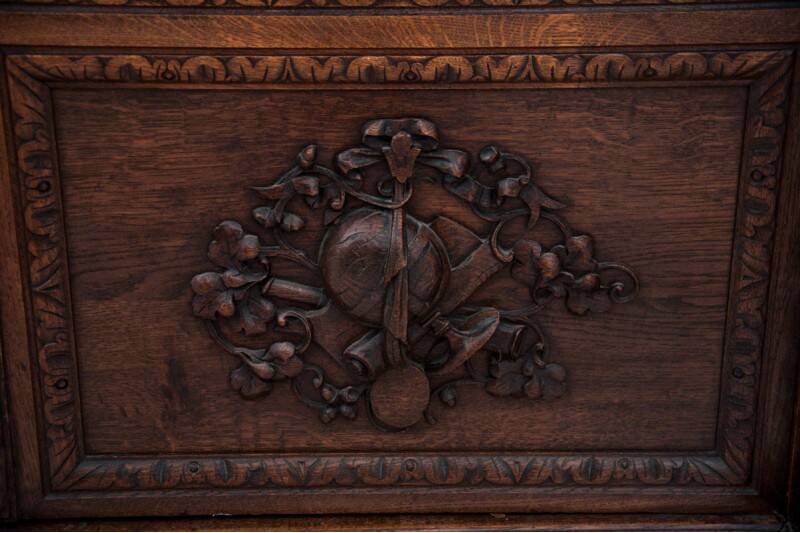 Library in the neo-renaissance style, circa 1890.