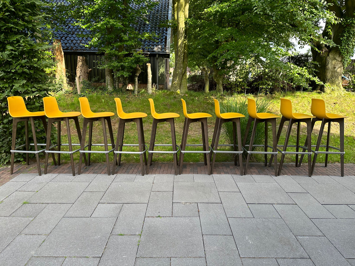 10 Spanish bar stools