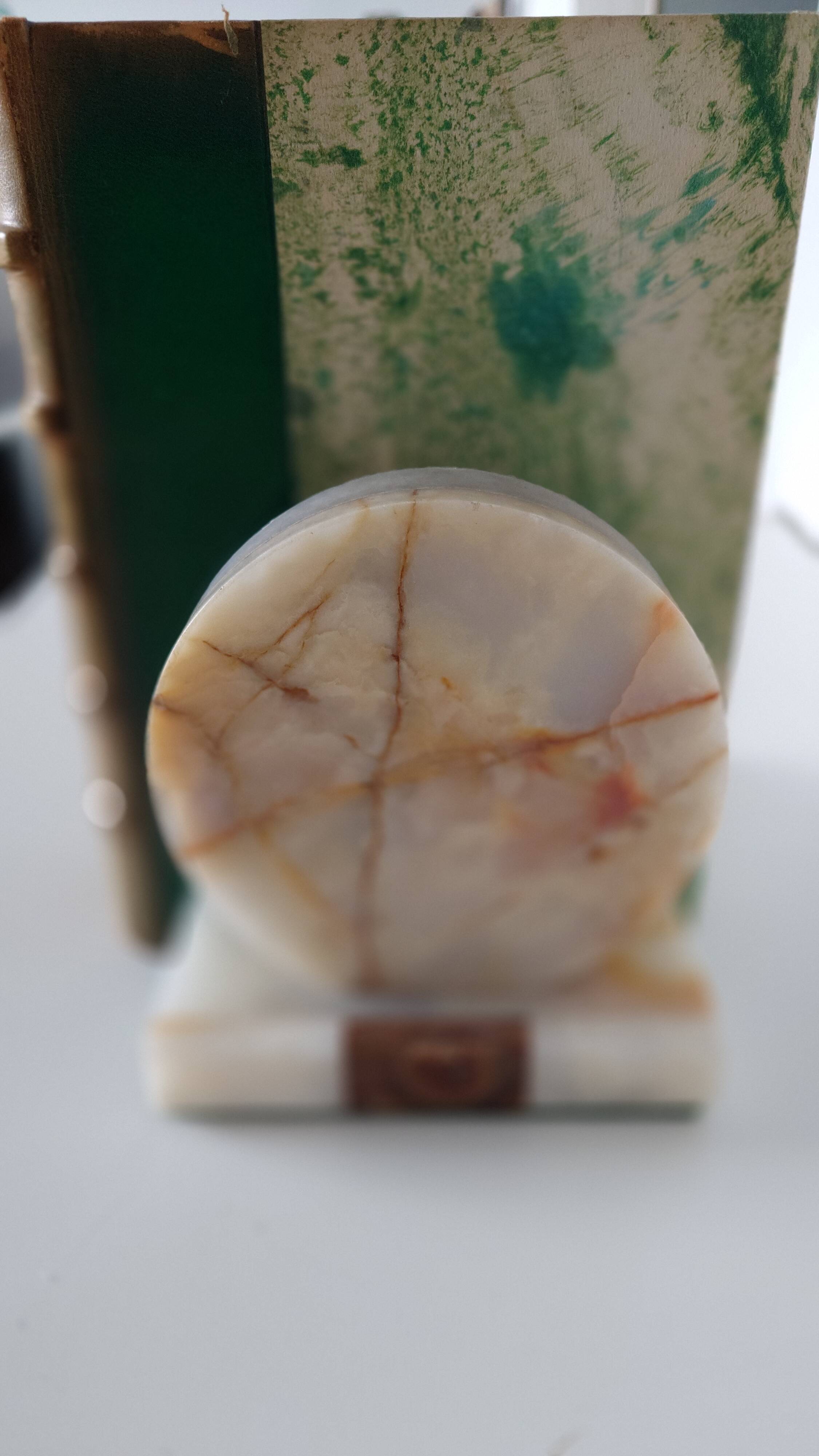 Pair of marble and onyx bookends, geometric design, Art Deco style.