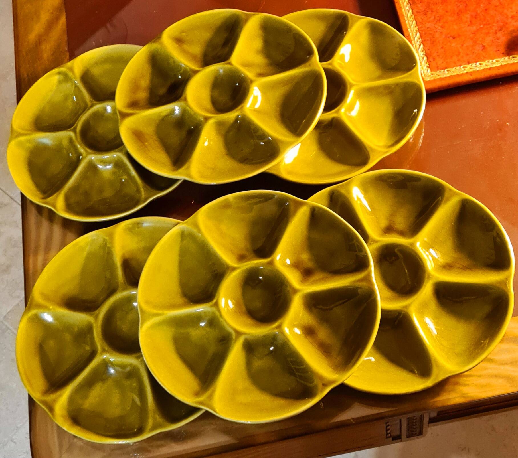 Set of six Gien oyster plates