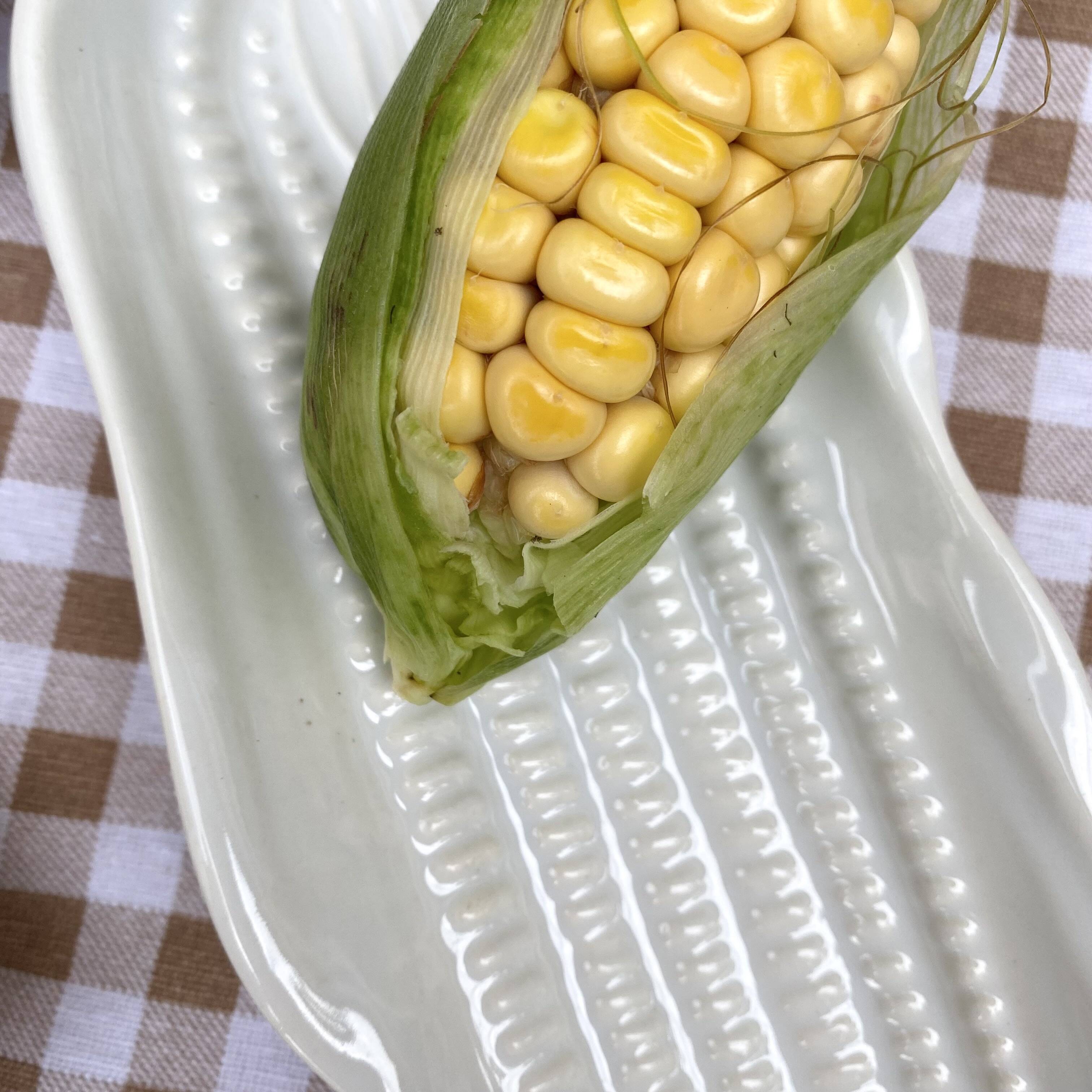 Vintage ceramic corn service from the USA