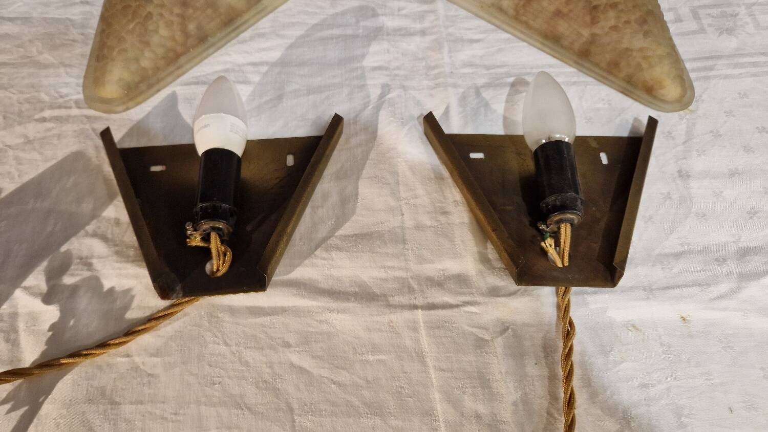 Paire d'appliques de style art deco