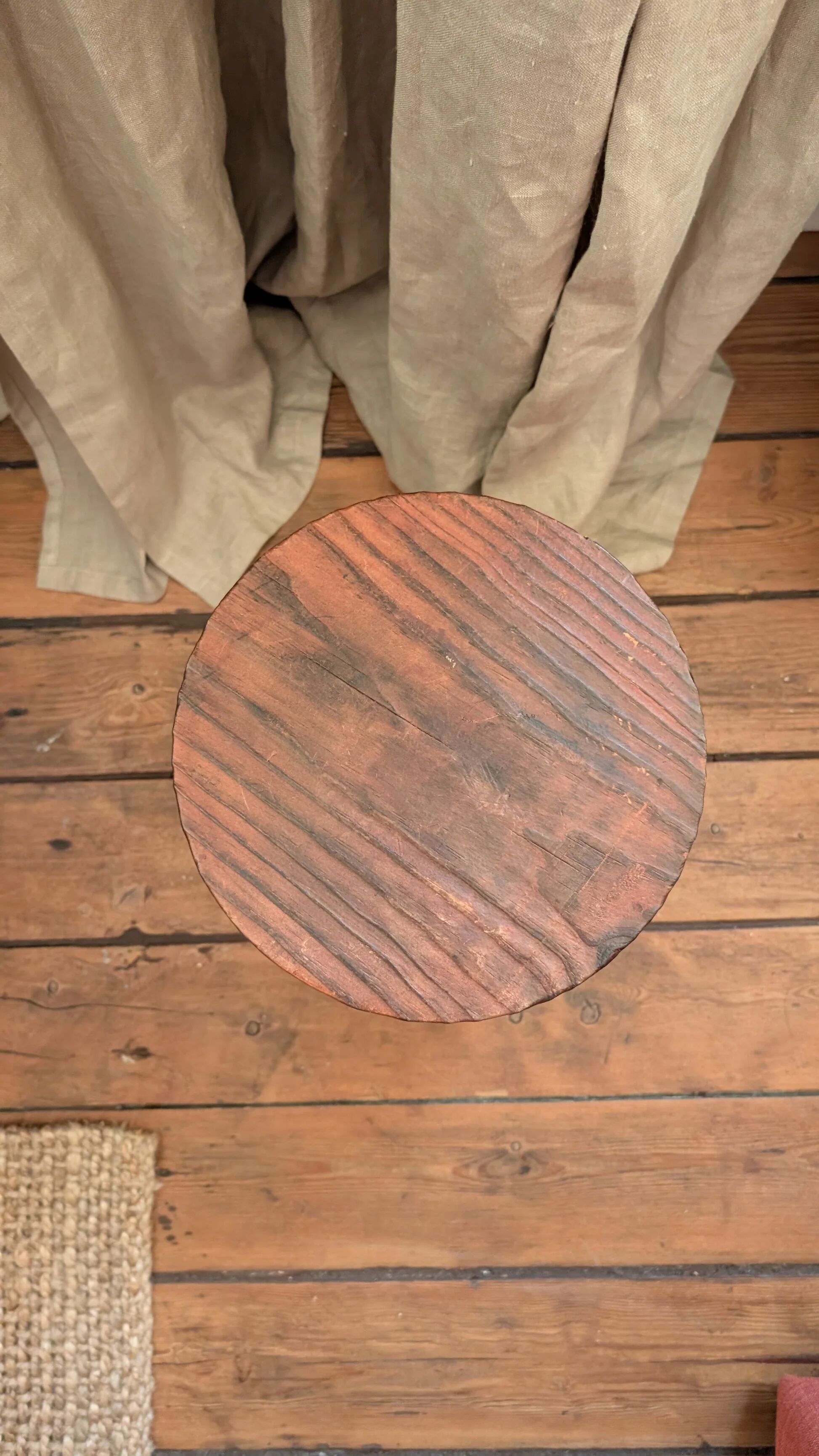 Tripod stool
