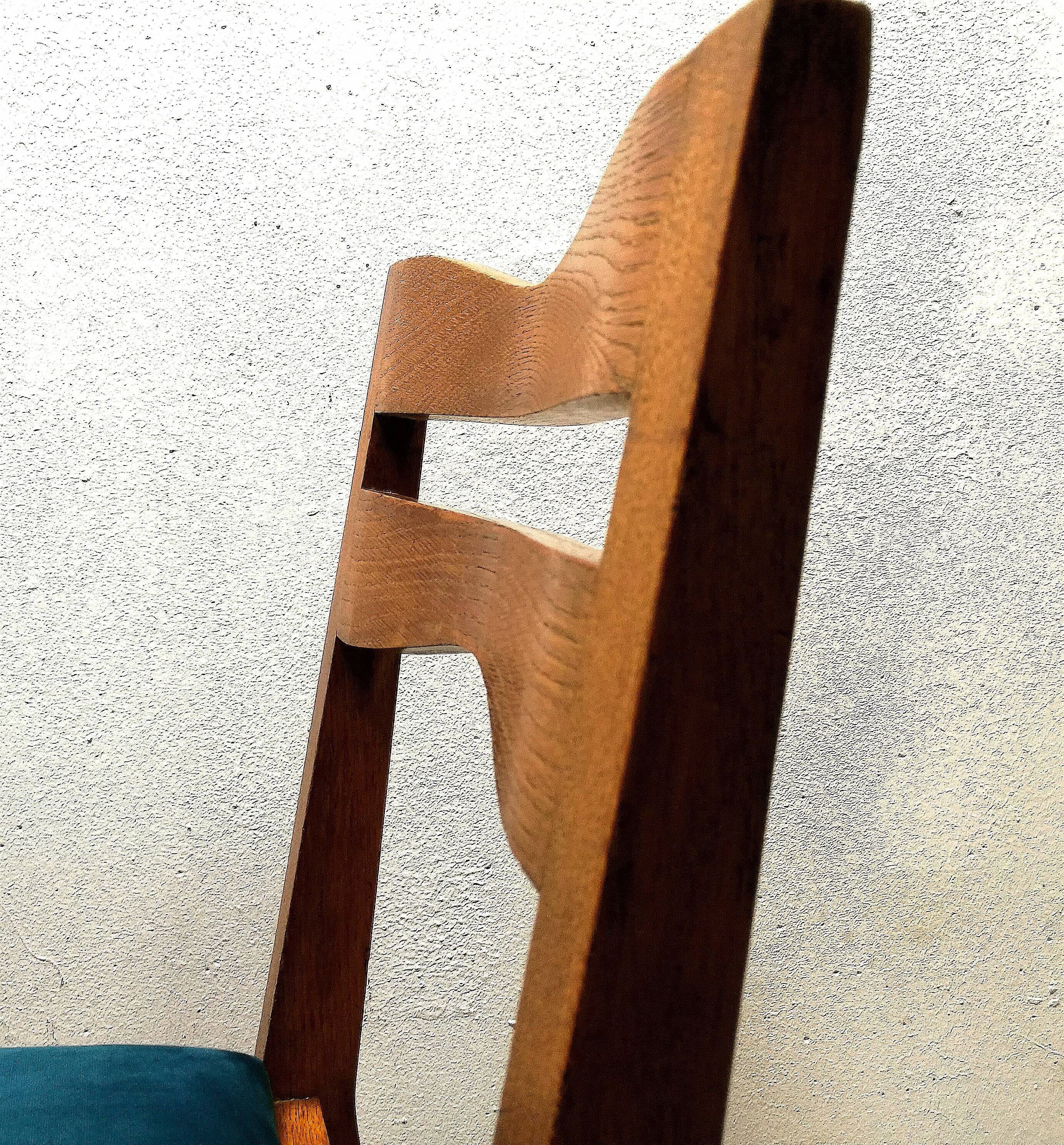 Suite de 6 chaises années 40-50 chêne et velour bleu