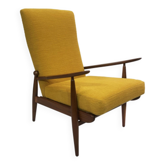 Fauteuil lounge bouclé jaune à dossier haut des années 1960 vintage Midcentury Lounge