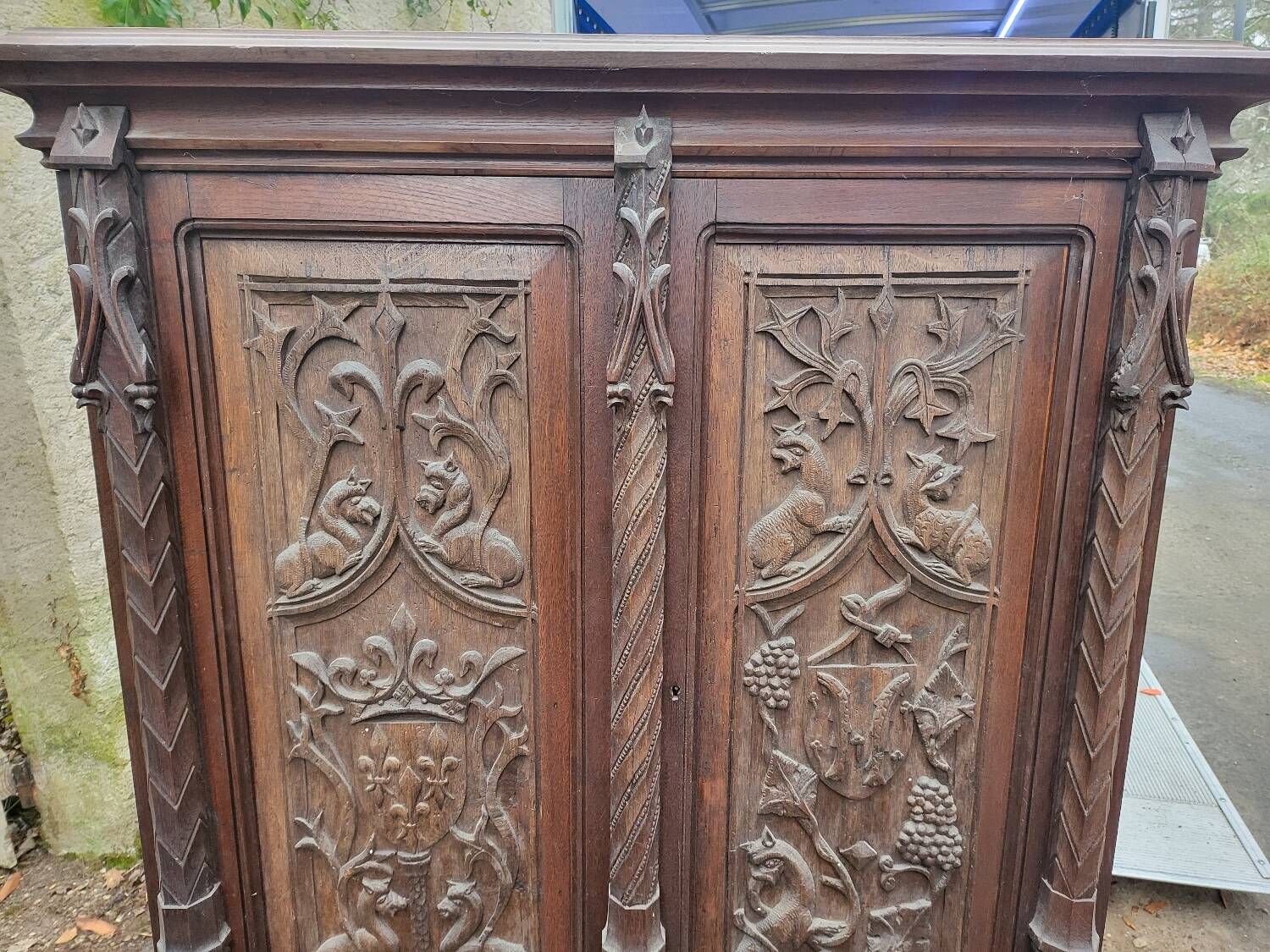 Large buffet / carved oak wardrobe – Neo-Gothic decor –