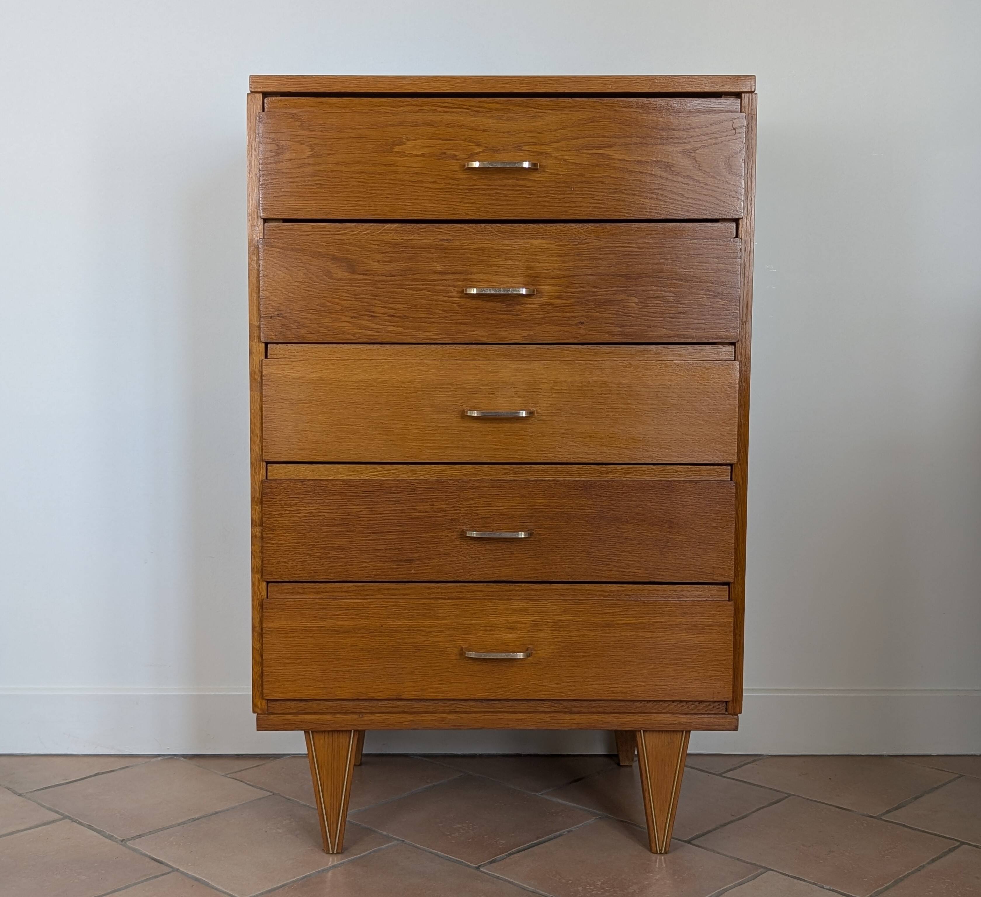 Vintage chest of drawers