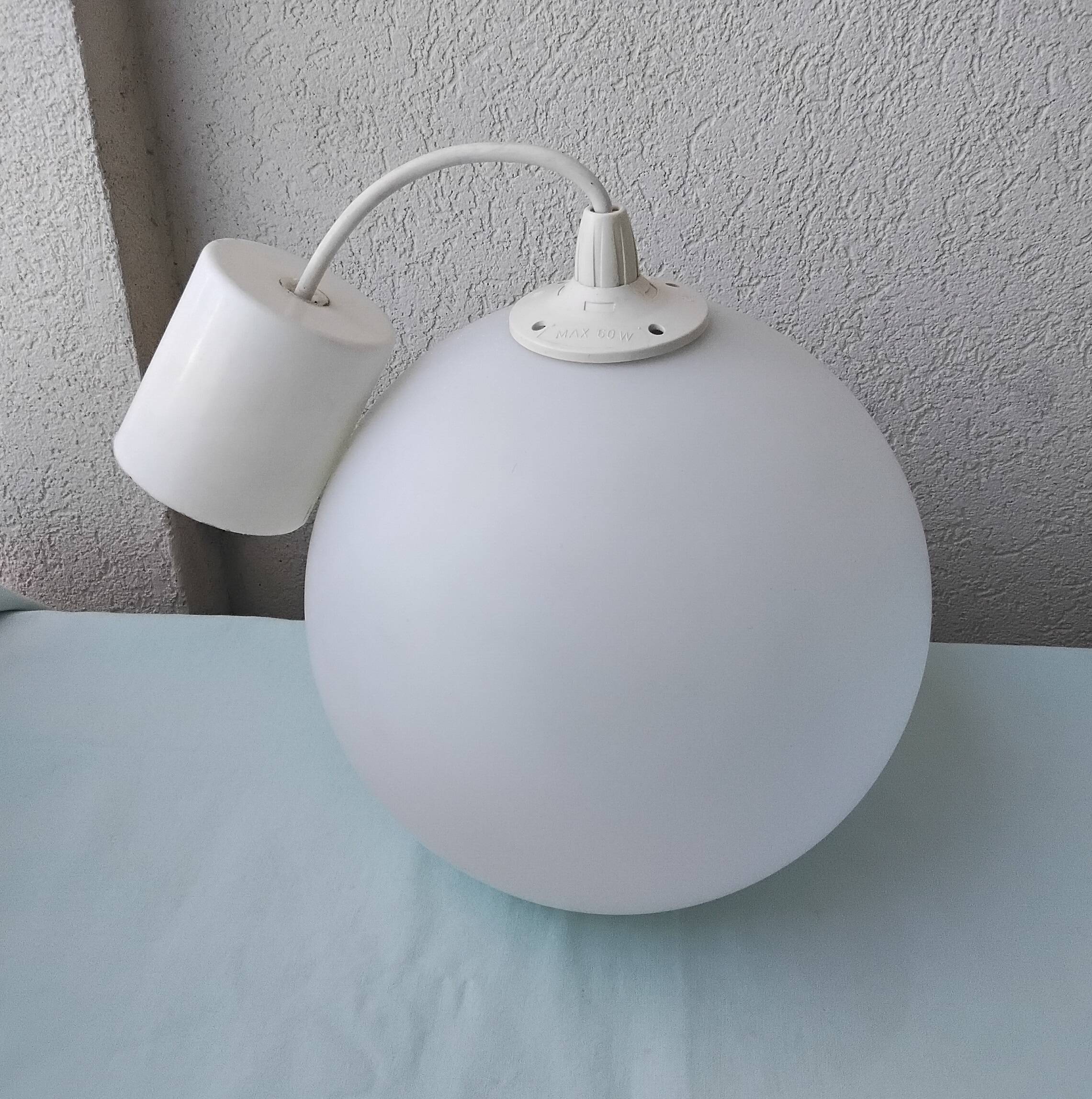 Suspension en opaline blanche