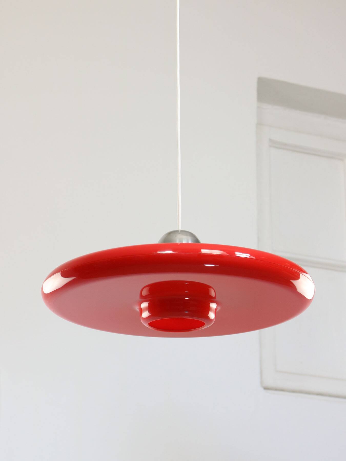 Space-Age Saucer Pendant in Red Plexiglas from Guzzini, 1960s