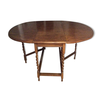 English mahogany table