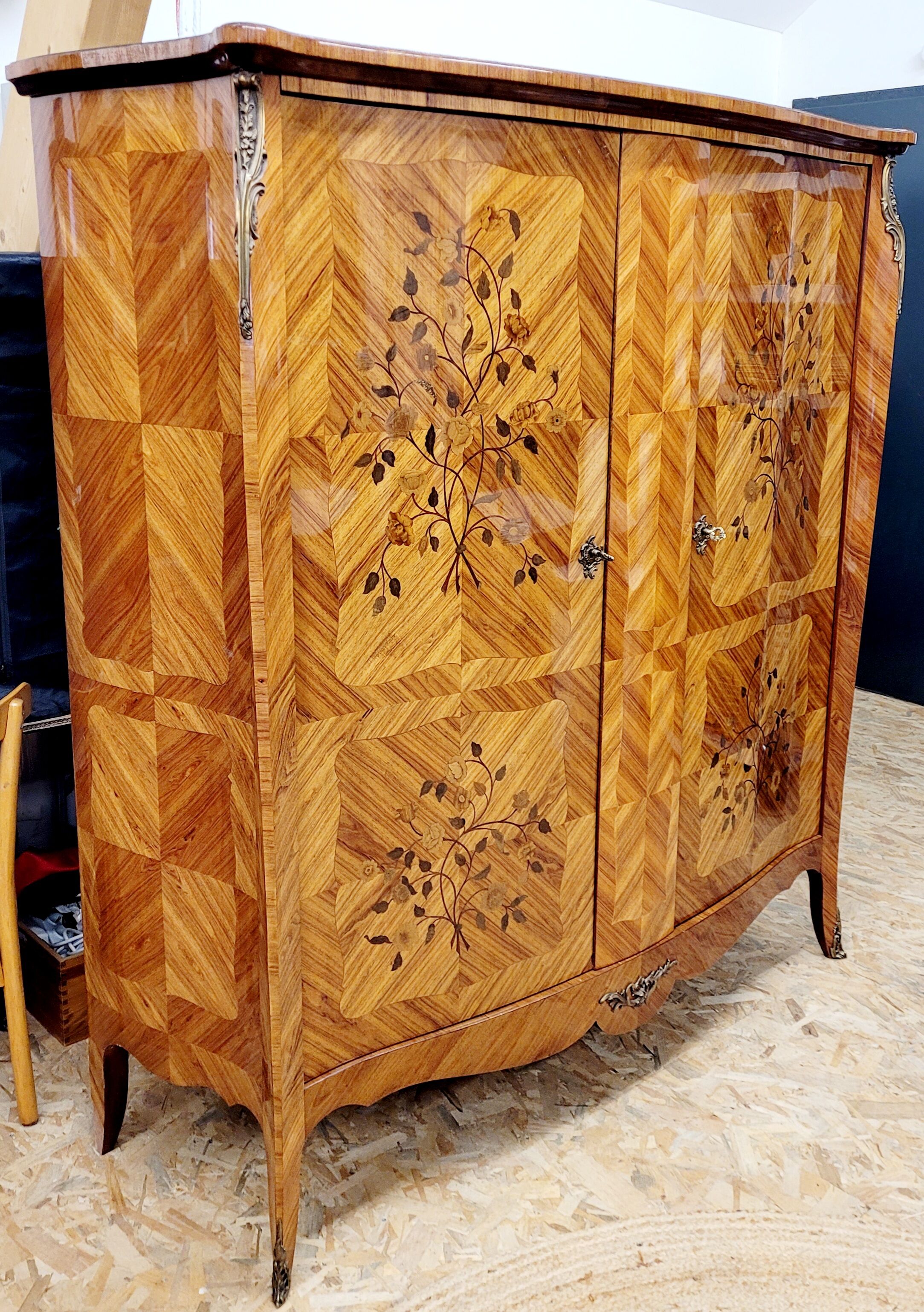Rosewood cabinet