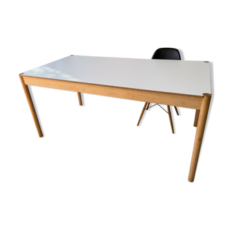 Table à manger Hay
