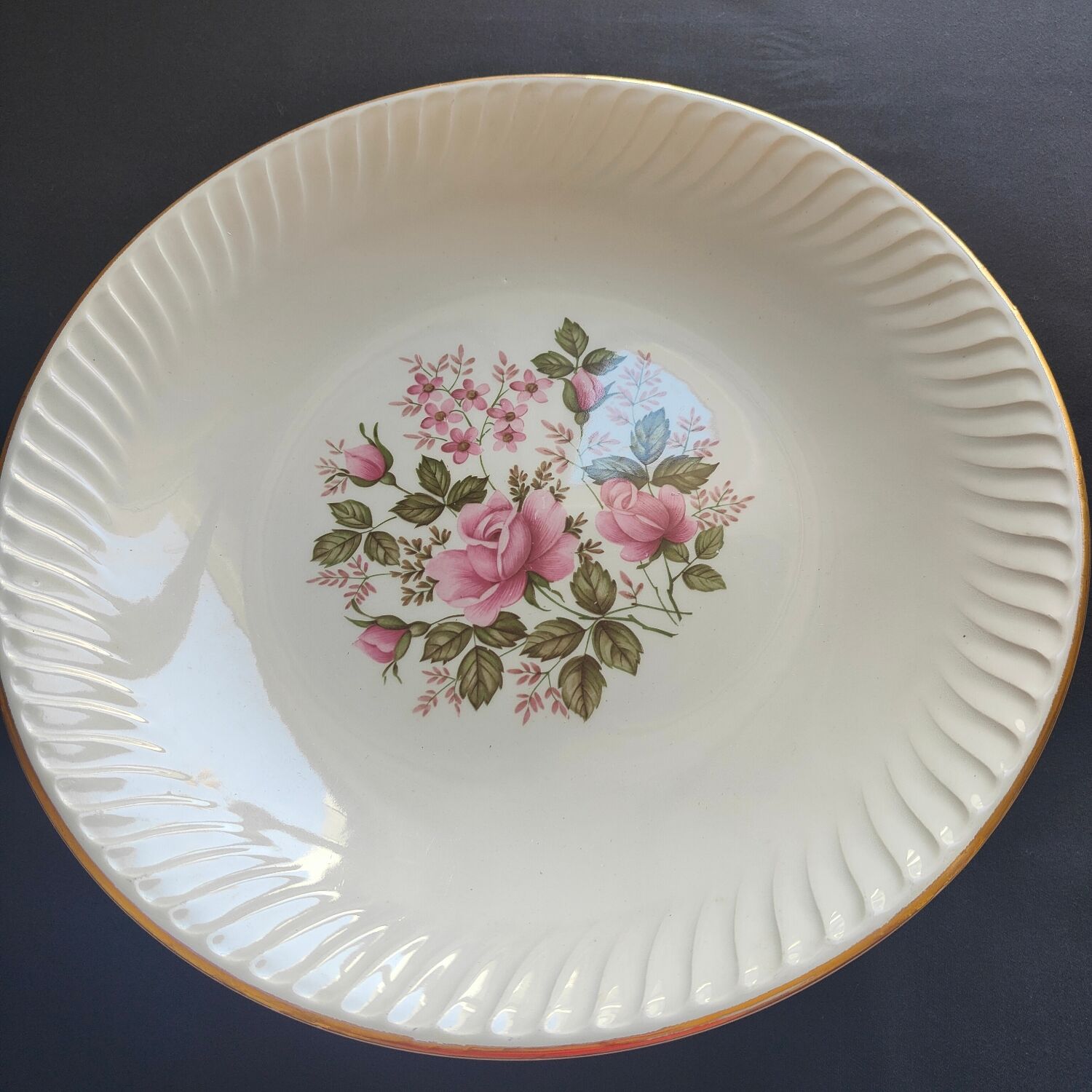 Round hollow dish Gien