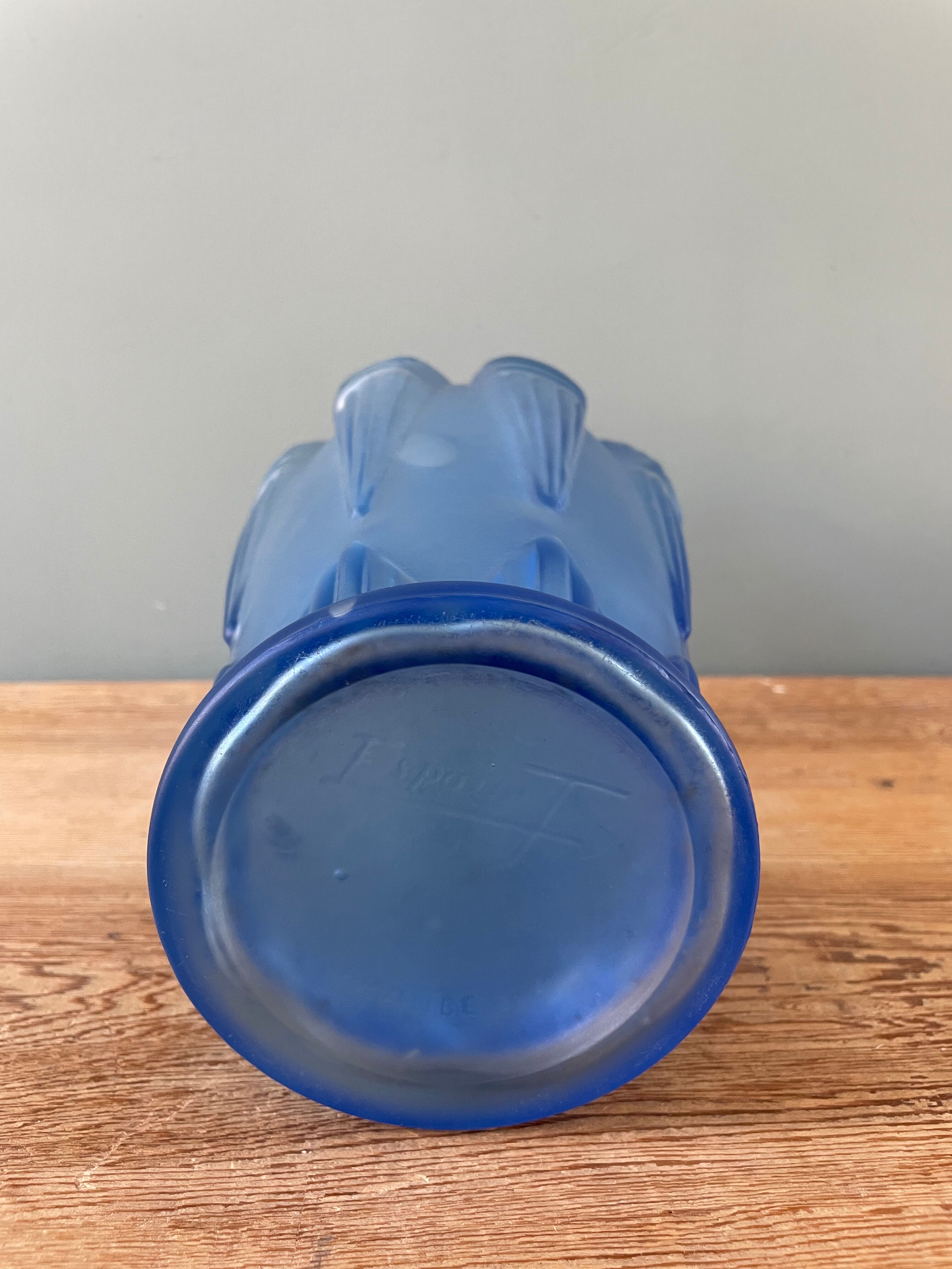 Blue Art Deco vase signed Espaivet France