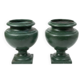 Pair of Medici vases in cast iron from the 19th century.