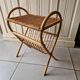 Porte revue en rotin vintage
