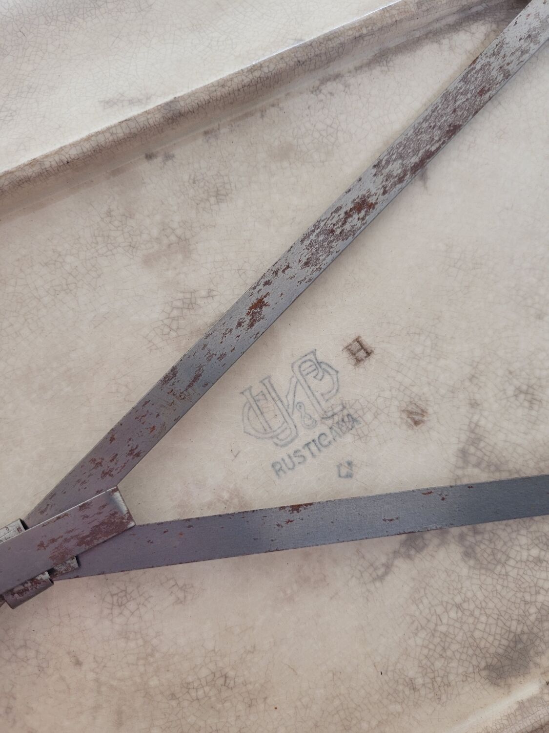 Sarreguemines serving dish