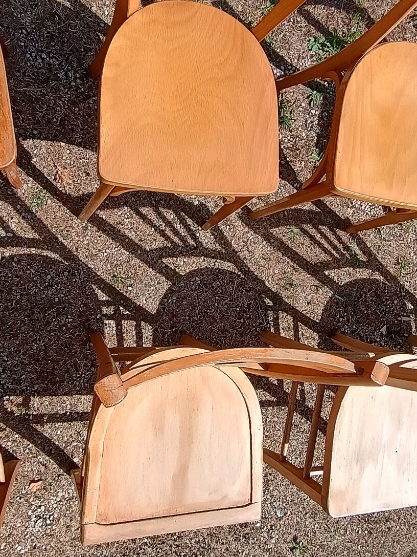 Ensemble de 10 chaises bistrot dépareillées années 1950-70 vintage