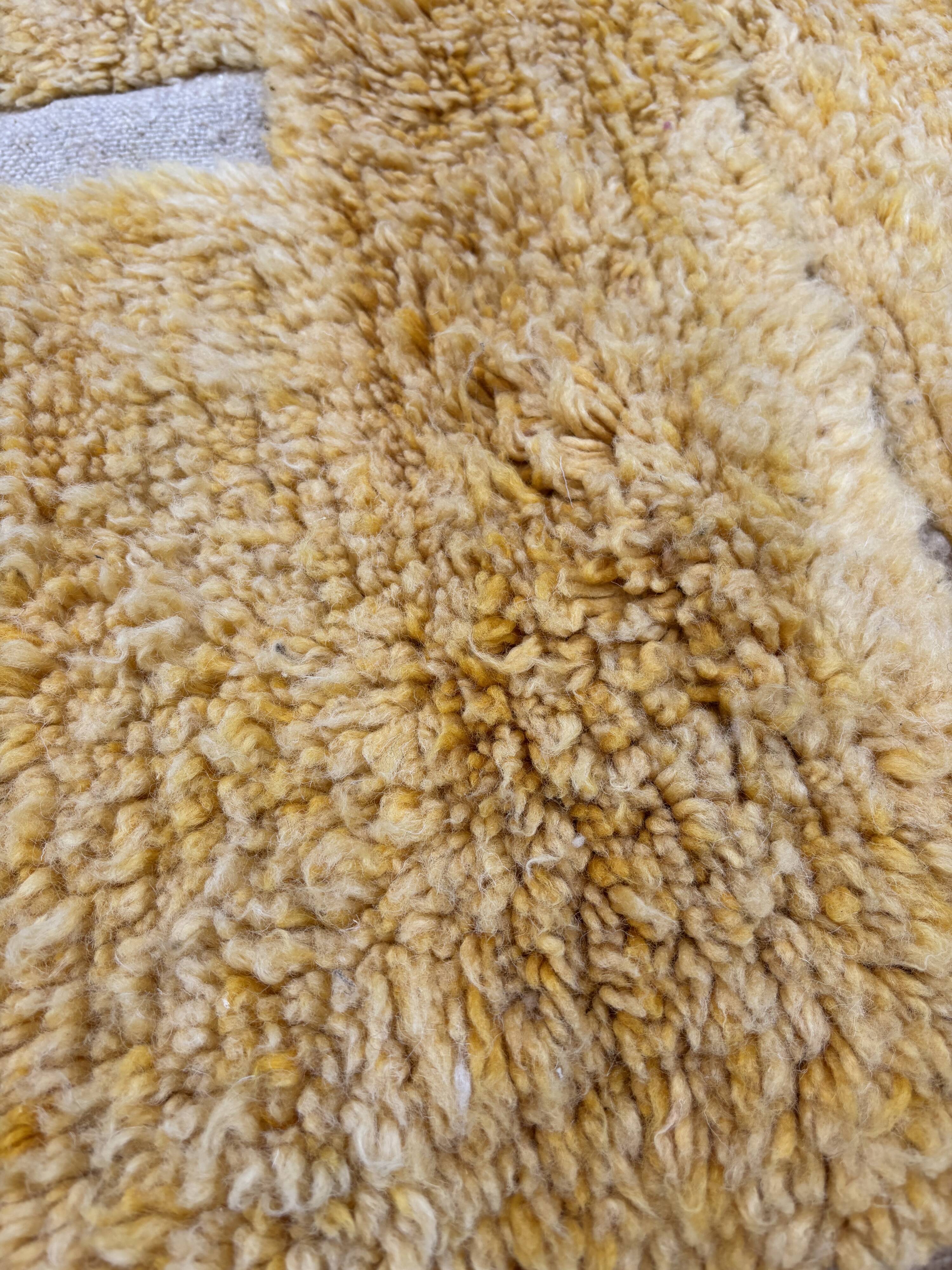 Moroccan Berber M'rirt Wool Rug - 200x300 cm