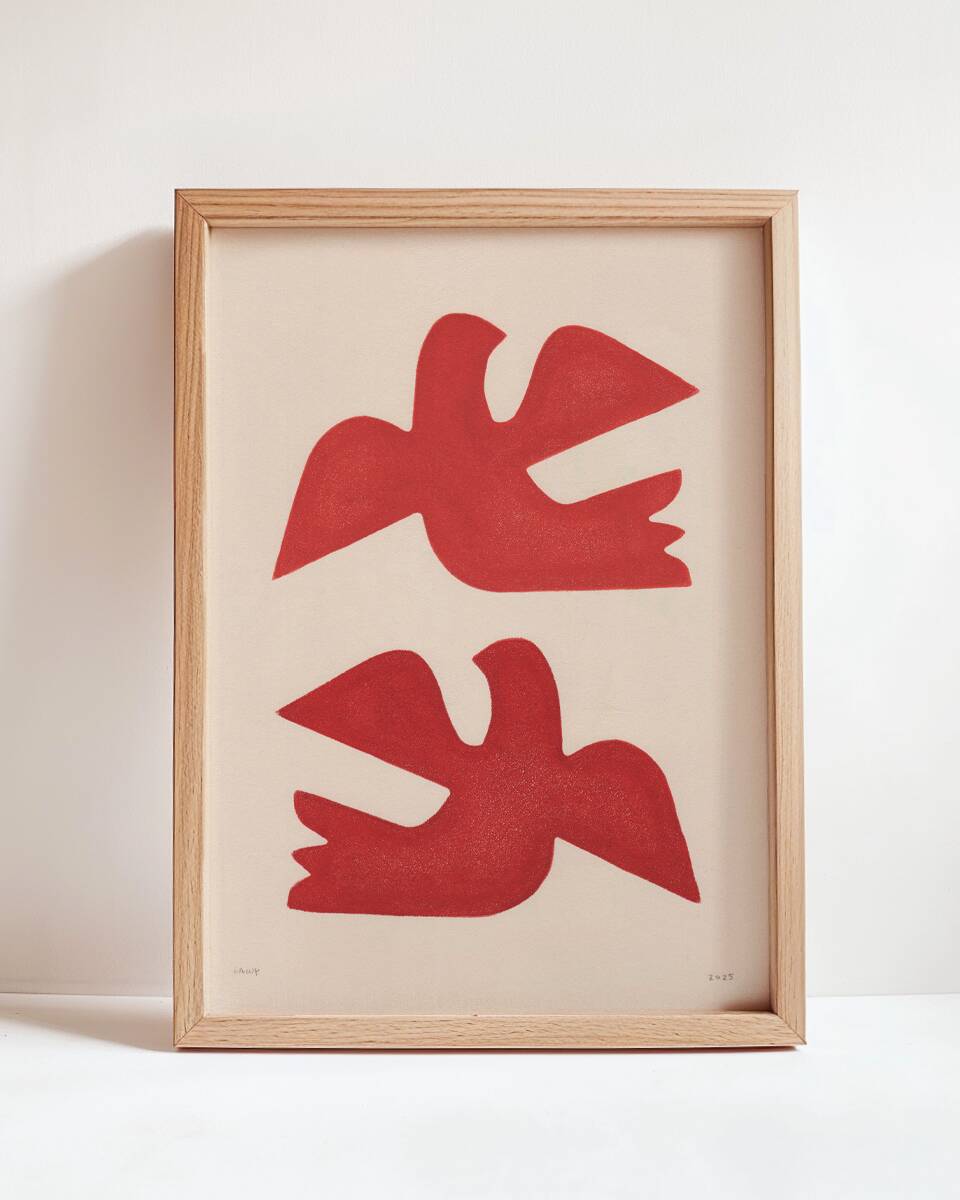 Painting of birds 30x40cm red on paper signed Eawy
