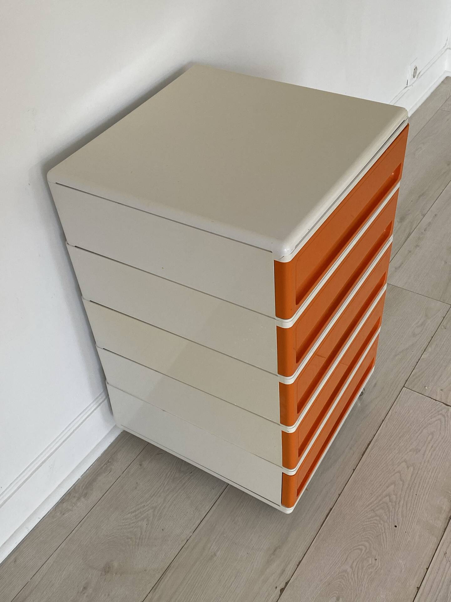 Desserte Flair plastique orange et blanc