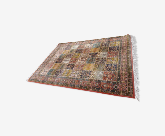 Tapis motifs orientaux en laine vierge fond saumon, 285x195 cm