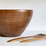 Scandinavian salad bowl in solid teak and cutlery