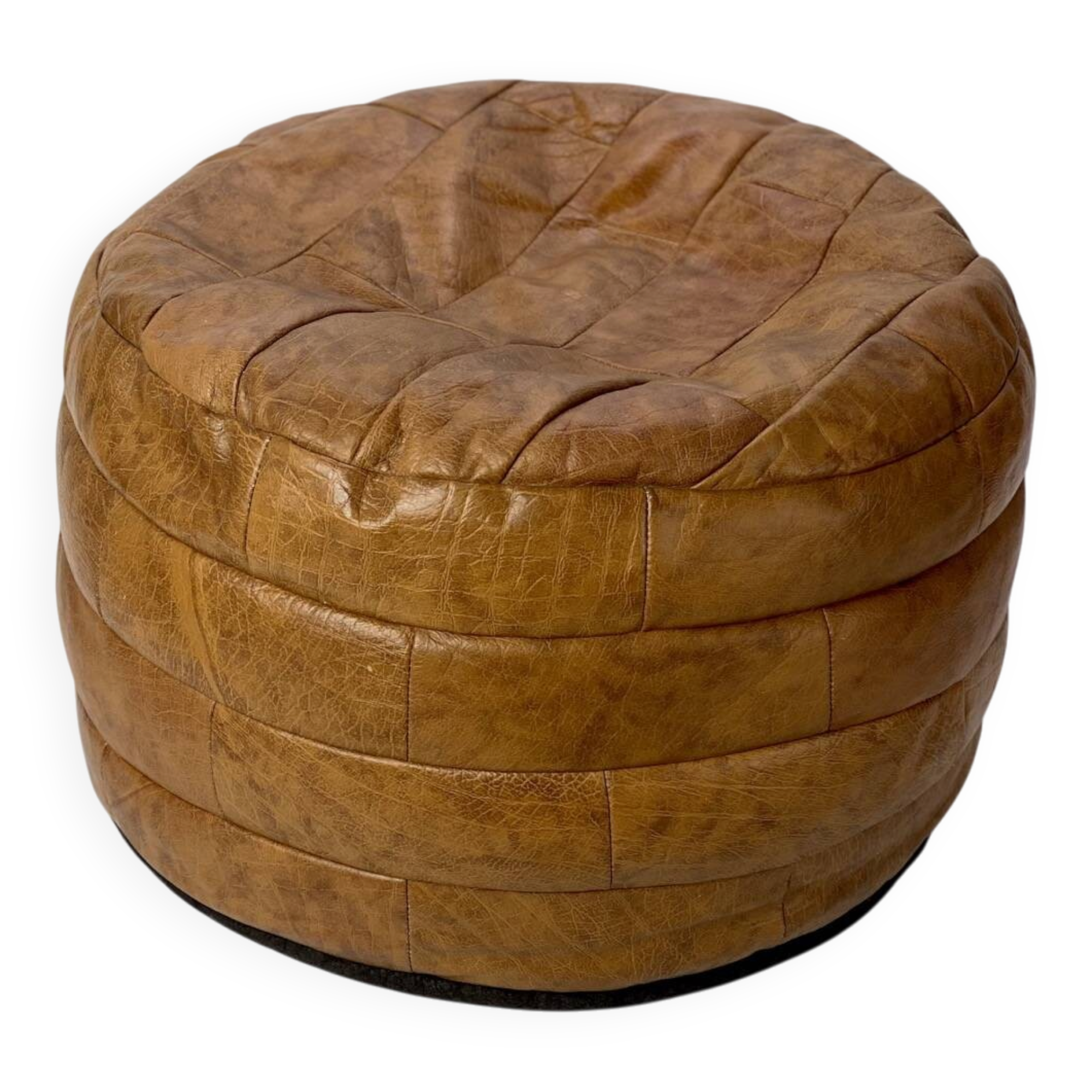 Round leather pouf De Sede from the 1970s.