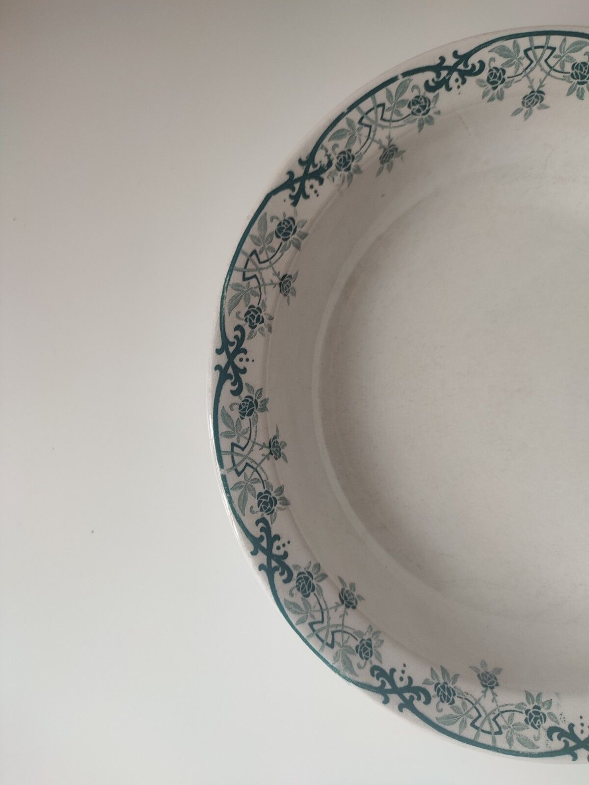 Hollow flat iron earth Saint Amand