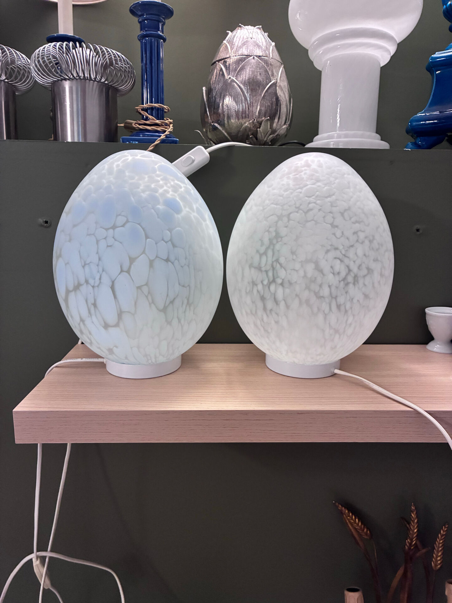 Lampe ovoïde en verre moucheté - 1970.