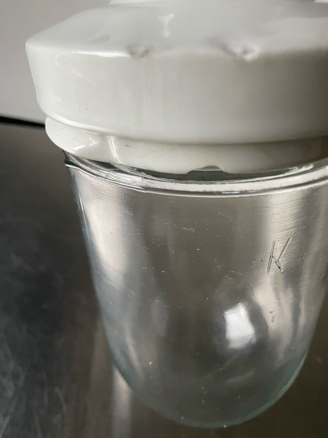 Art deco ceiling pendant lamp in porcelain & glass