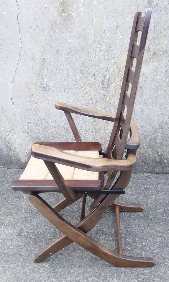 Pair of vintage TRICONFORT France deckchairs and relax chairs